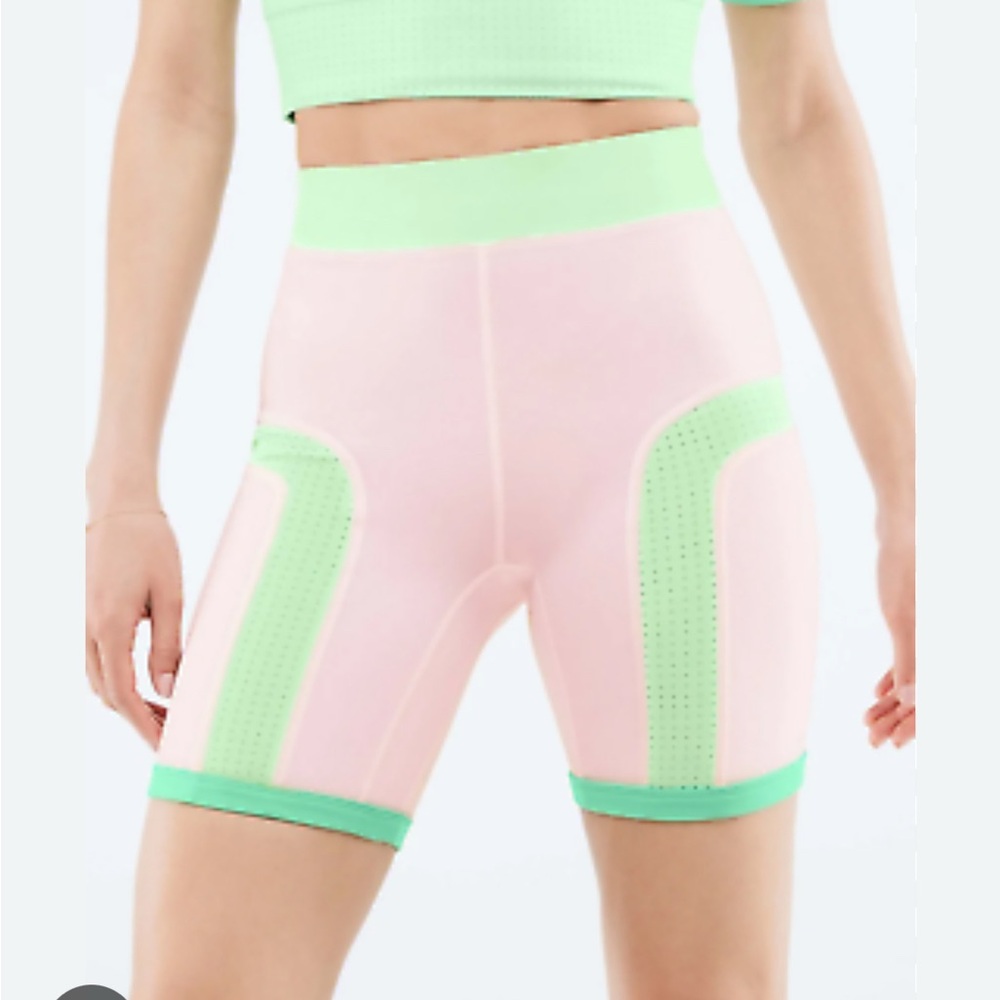 NWT Fabletics Women's Colorblock Pink and Green High Waisted Bike Shorts